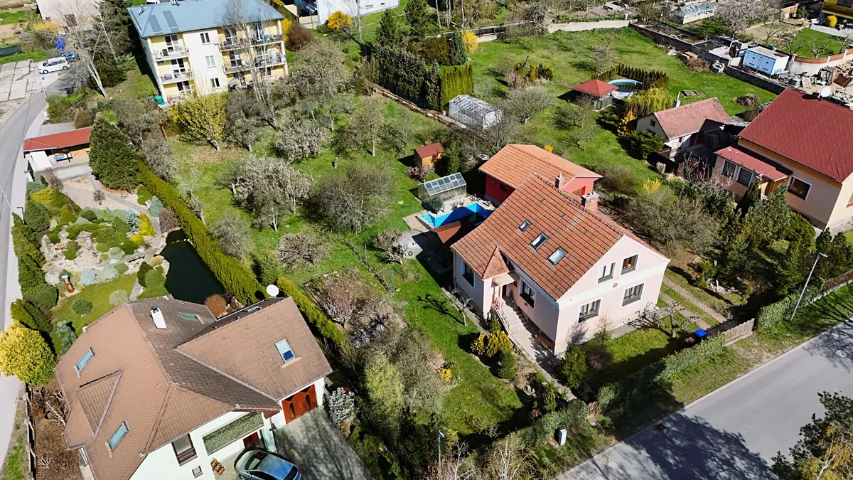 Prodej vícegeneračního domu 170 m², pozemek 1958 m²